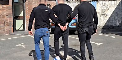 Na mecz wniósł 20 tyczek. Grozi mu do 5 lat więzienia