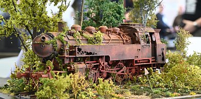 Zredukowany świat wystawiony na pokaz