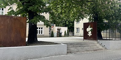 Uroczyste otwarcie zrewitalizowanego dziedzińca Domu Polskiego Ul
