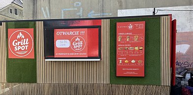 Nowa budka w centrum Bytomia. Na pierwszych klientów czekają darmowe kebaby