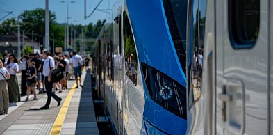 Koleje Śląskie stawiają na bezpieczeństwo w trakcie upałów