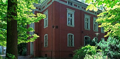 Seniorzy zamieszkają w dawnej centrali -29924