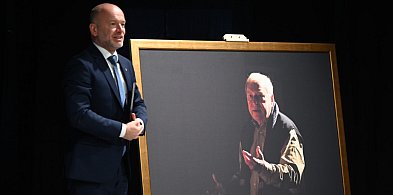 Wydział pod patronatem Stuhra!-30435