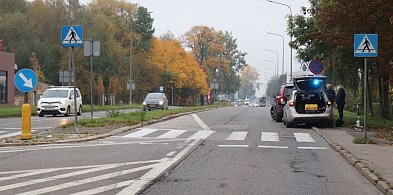 Seniorka potrąciła pieszą na pasach-30471