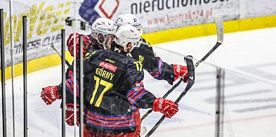 Hokejowa Polonia zwycięża w Oświęcimiu-31244