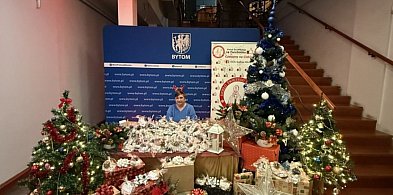 Pakowali paczki dla potrzebujących-31452