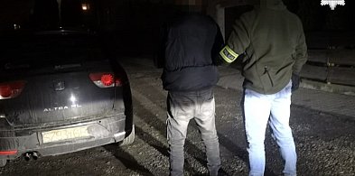 Wpadł przez tekturową tablicę-31788