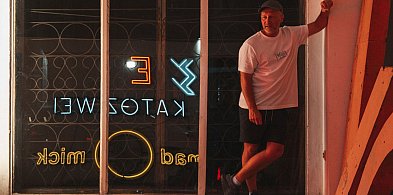 Człowiek, który kocha neony-31942