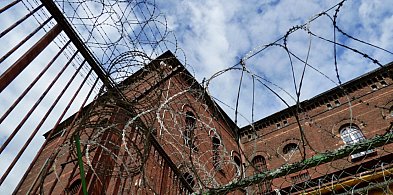 Dwóch przestępców we wspólnej kryjówce