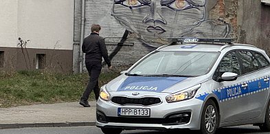 78-latek bez prawa jazdy uszkodził kilka samochodów na bytomskim parkingu