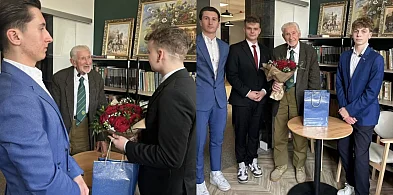 Uczniowie bytomskiego Smolenia spotkali się z żołnierzem Armii Krajowej