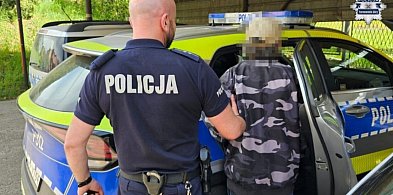 Płacił nie swoją kartą, grozi mu 10 lat