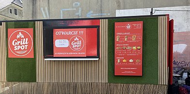 Nowa budka w centrum Bytomia. Na pierwszych klientów czekają darmowe kebaby