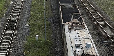 Mieszkaniec Bytomia został przyłapany na kradzieży ropy ze składu pociągu