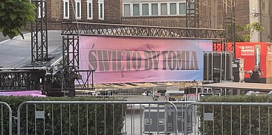 Najgorętsze dni miasta w historii. Będzie wsparcie medyczne i darmowa woda