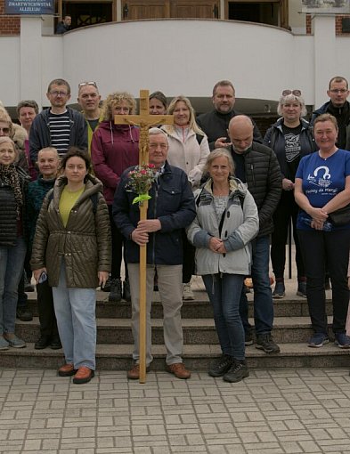 Pójdą pieszo do Pani z Kochawiny