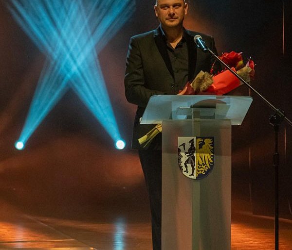 Nazwiska piszcie po polsku! [opinia]-30540