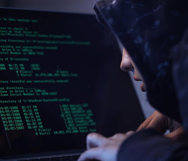 Wyciek danych z tysięcy sklepów internetowych. Ujawniono dane klientów-30783