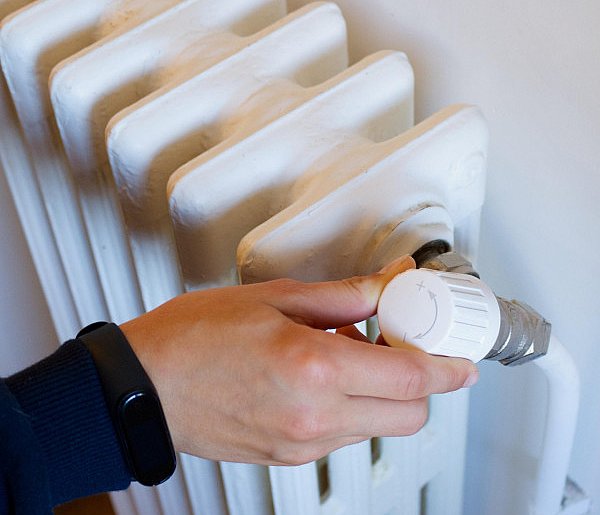 Kaloryfer zakręcony? I tak zapłacisz. Nowe prawo uderzy w lokatorów-31198