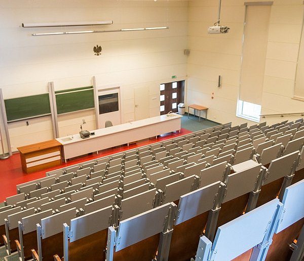 Uczelnie przeżywają oblężenie. Ten kierunek przyciąga tłumy-31350