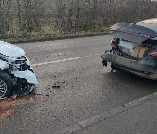 Auta zderzyły się na ulicy Knosały-31611