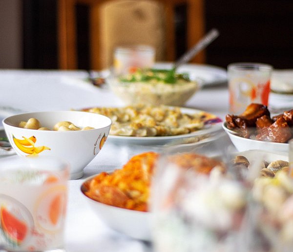 Polacy znów sięgną głębiej do kieszeni. Tyle wydają na świąteczne jedzenie-31744