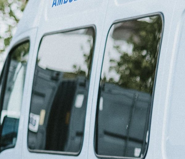 Zatrzymany kierowca sanitarki miał... zakaz prowadzenia pojazdów-31836