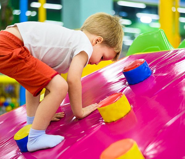 Zostawiasz dziecko w sali zabaw? Urząd wykrył poważne uchybienia-32393