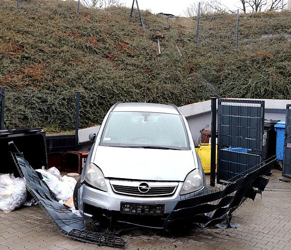 Miał ponad 3 promile, a jechał samochodem