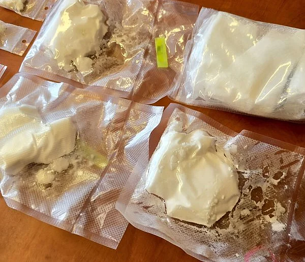 Policjanci "trafili" narkotyki