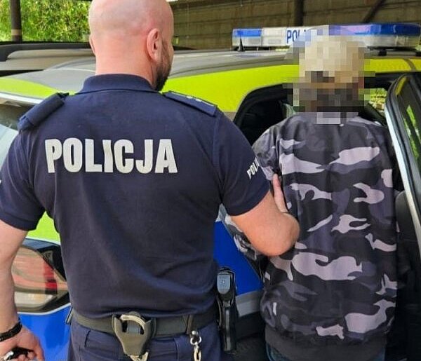 Płacił nie swoją kartą, grozi mu 10 lat