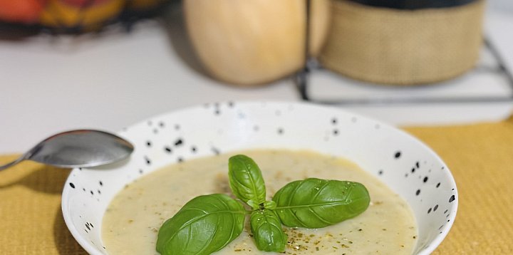 Krem z warzyw korzeniowych „Biała Zima"-31440