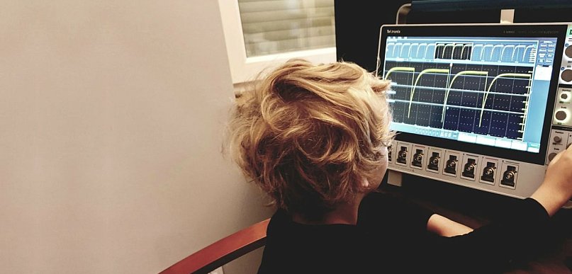 Aparatura pomiarowa do zasilania układów elektronicznych