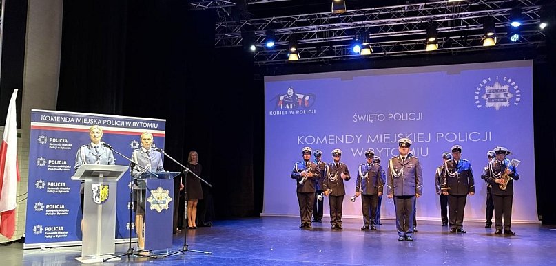 Jest praca w policji. Jakie są wymagania i ile można zarobić na start?