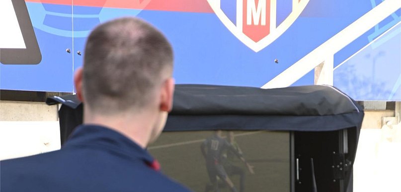 Młodzi piłkarze odgrywali scenki, a sędziowie je oceniali