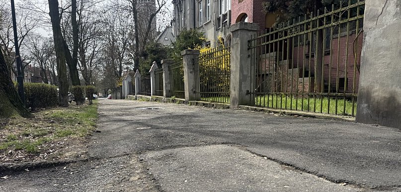Wysłużone chodniki doczekają się remontów