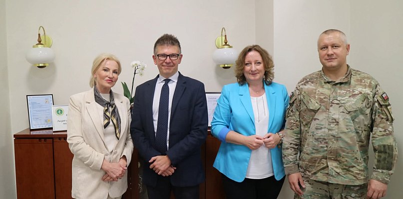 Medycy i żołnierze zacieśniają więzi - 30345