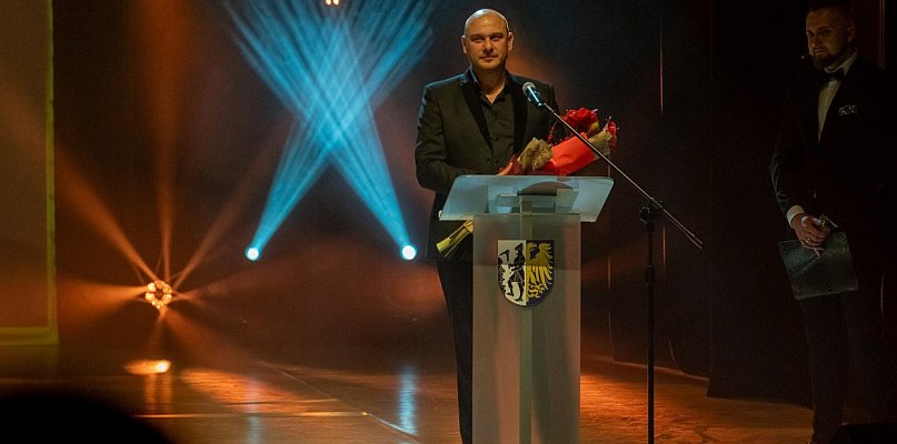 Nazwiska piszcie po polsku! [opinia] - 30540