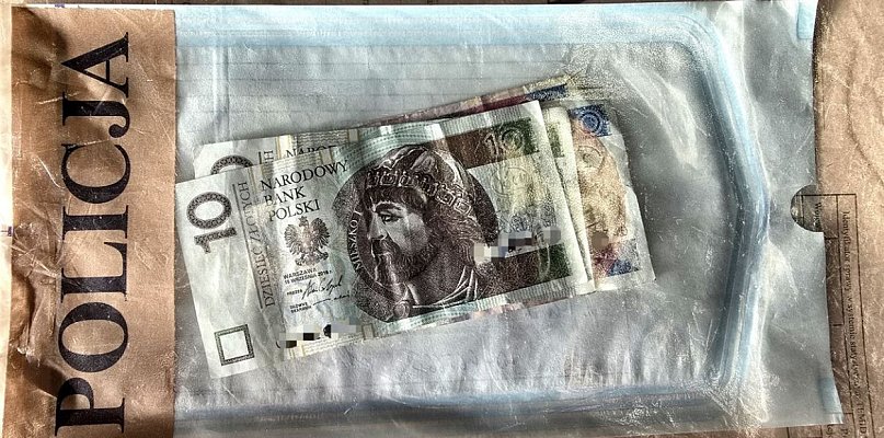 Jechał na bani i chciał przekupić policjantów - 30591