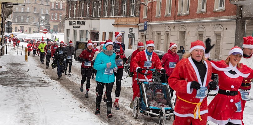 Pobiegnij i zostań św. Mikołajem! - 31076