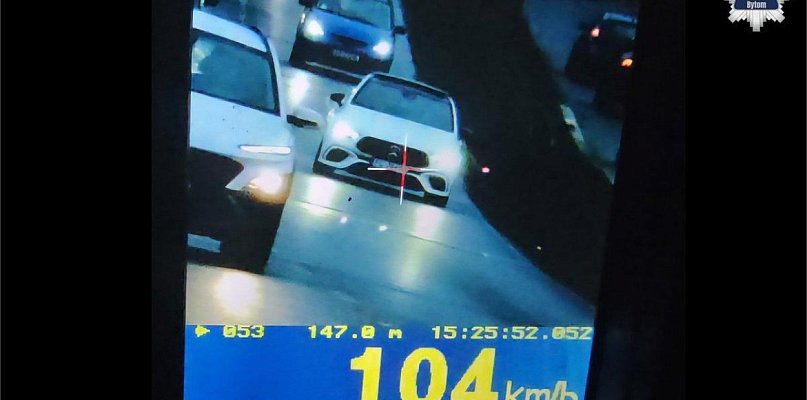Stracił prawo jazdy, bo pędził jak szalony