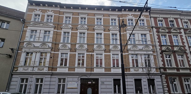 Zaniedbane pustostany zamienione w nowoczesne mieszkania