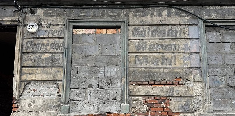 Napisy-duchy? Warto zachować!