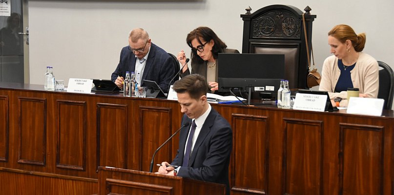 Dokonali zmian w budżecie podczas nadzwyczajnej sesji