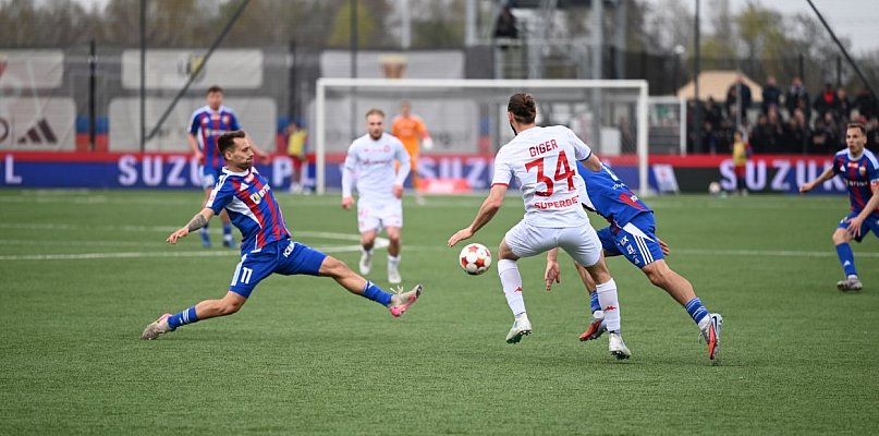 Polonia zremisowała z liderem, a kibice obejrzeli świetny mecz