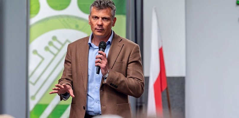 Prezydent Wołosz złoży do prokuratury doniesienie na referendystów