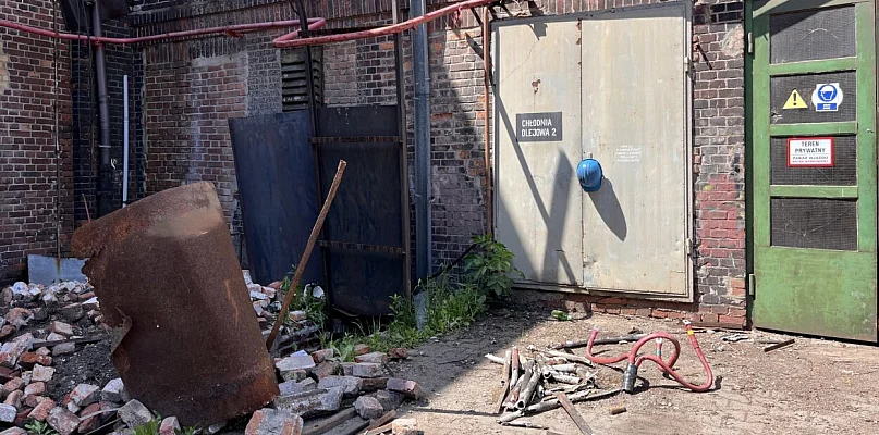 Bytomianie kradli złom na terenie nieczynnej elektrociepłowni