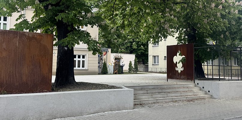Uroczyste otwarcie zrewitalizowanego dziedzińca Domu Polskiego Ul