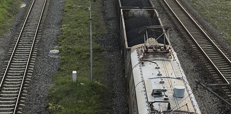 Mieszkaniec Bytomia został przyłapany na kradzieży ropy ze składu pociągu