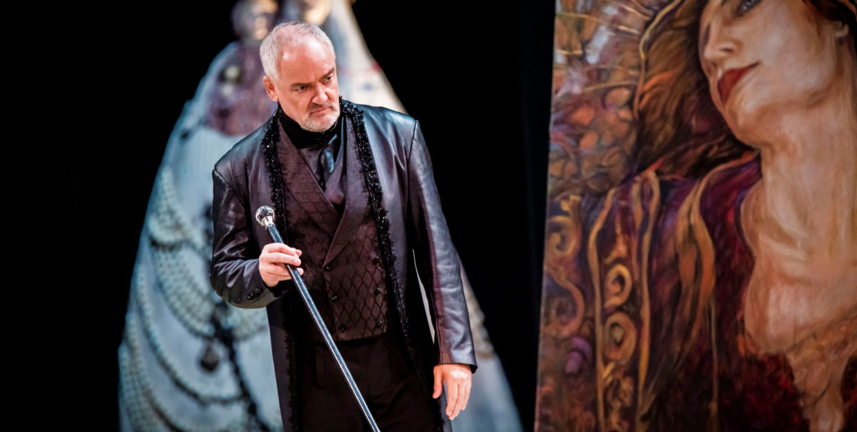 Na scenie Opery Śląskiej będzie występował m.in. jej etatowy solista maestro Andrzej Dobber